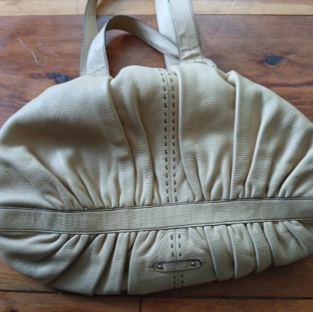 Women's COLE HAAN CREAM  Double Handles Pocketbook.